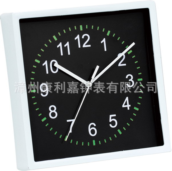 客厅家用静音时钟挂墙简约风跨境時鐘免打孔设计感轻奢风壁挂式