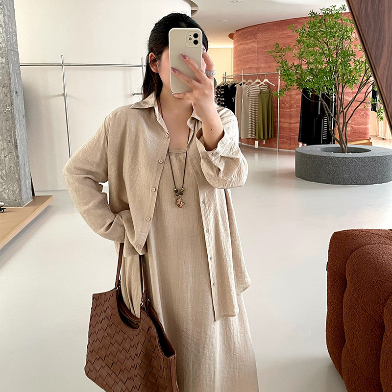 Plus-size women's casual shirt set for women 2026 autumn edition, two-piece halter dress for chubby girls, NT $1582 Application Scenario