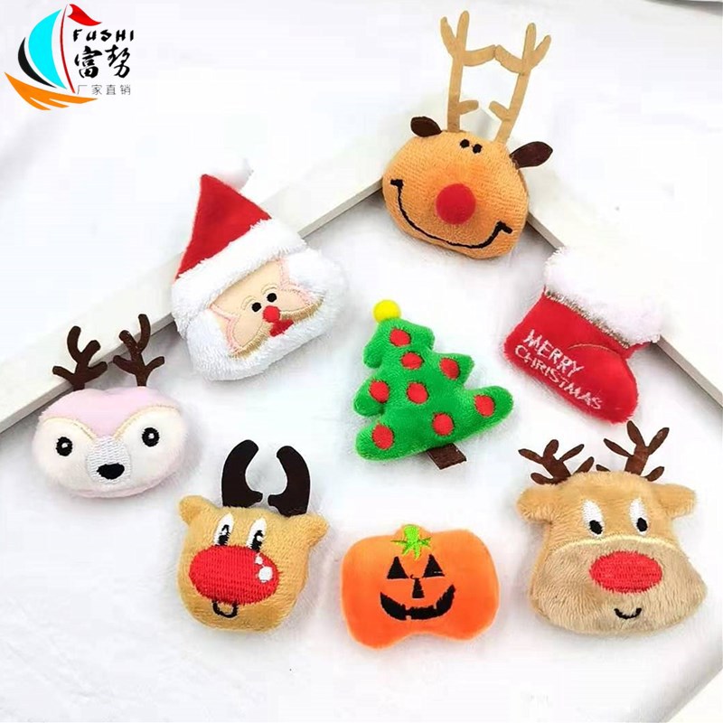 Christmas plush cartoon dolls, Santa Claus, reindeer brooches, socks, bags, accessories and accessories for foreign trade