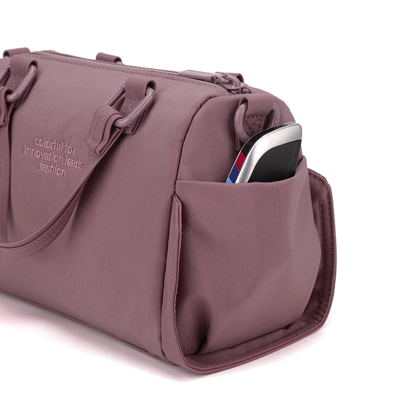 The new versatile nylon single-shoulder bag for women is a simple and casual handbag and a lightweight crossbody bag Specification image
