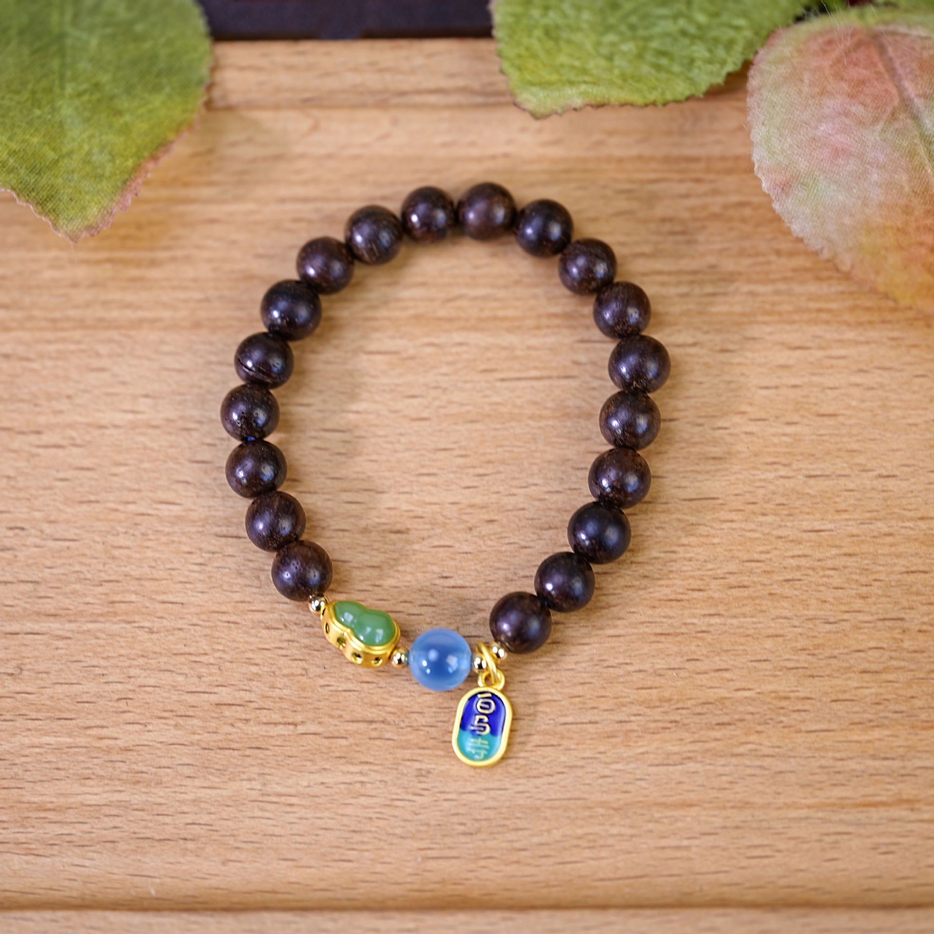 New Chinese-style bead sandalwood bracelet, chalcedony gourd fortune pendant, wooden cultural play bracelet, beaded jewelry and accessories details Picture