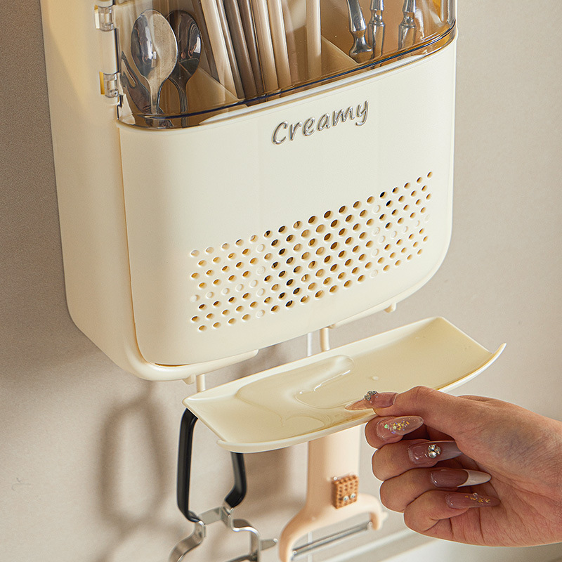 New chopstick holder storage rack, household wall-mounted chopstick basket, kitchen 筷笼 moisture-proof spoon with lid, draining water storage box Application Scenario