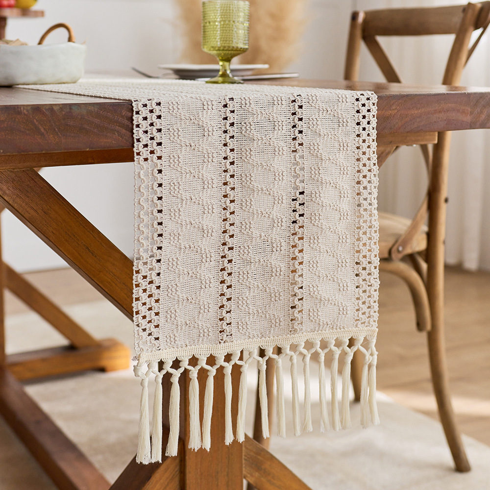 Cream-colored table flag, tassel cotton fabric, hollowed-out coffee table tablecloth, Bohemian country farmhouse kitchen table decoration fabric Specification image