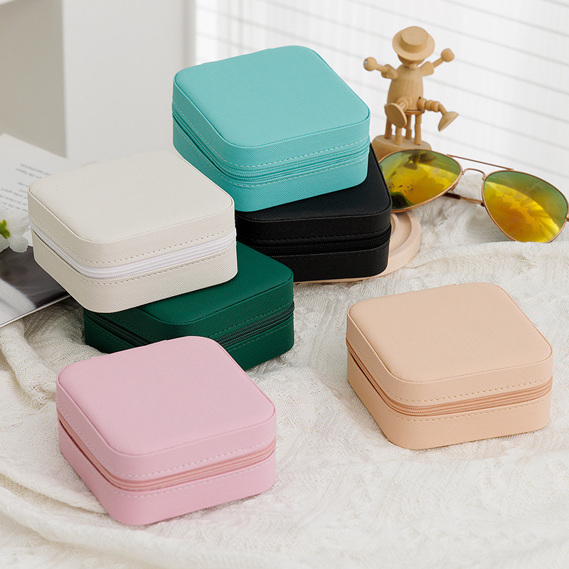 【 Cross Pattern 】 Zipper simple and portable jewelry box, Korean-style ring, stud, storage box, flip cover for easy carrying, small accessories Specification image