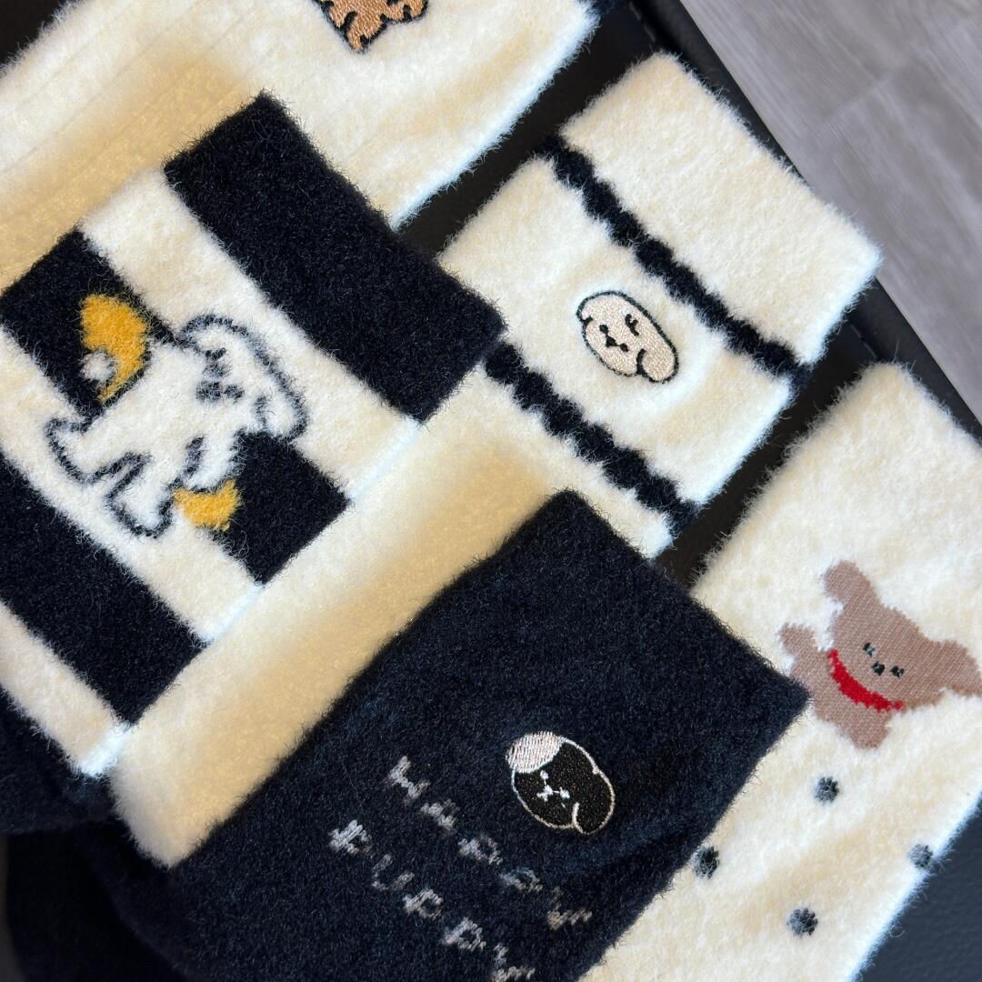 Winter socks for women, thickened with fleece, warm and cold-proof, Korean style Instagram trendy cartoon cute puppy mid-calf socks, postpartum socks details Picture