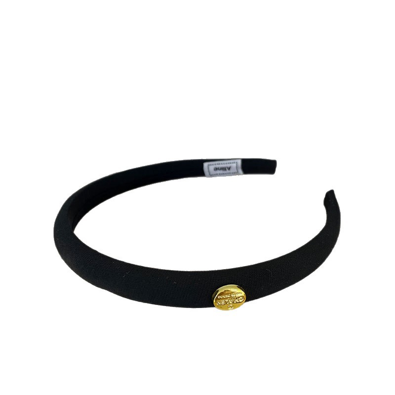 The new Korean-style thin-edged, simple and exquisite hair band is a versatile autumn and winter hair accessory for children. It is also a high top seaside headwear for girls Item Picture