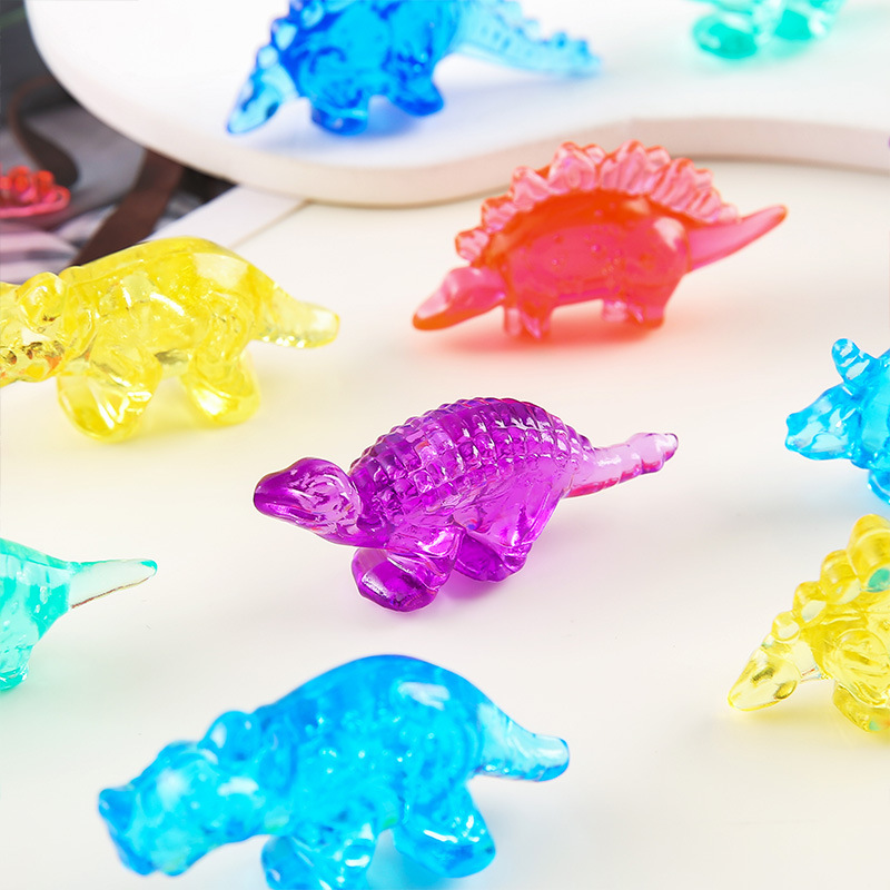 Seven-color crystal little dinosaur, new transparent acrylic gemstone animal toys for kindergarten sharing, wholesale from the manufacturer Application Scenario