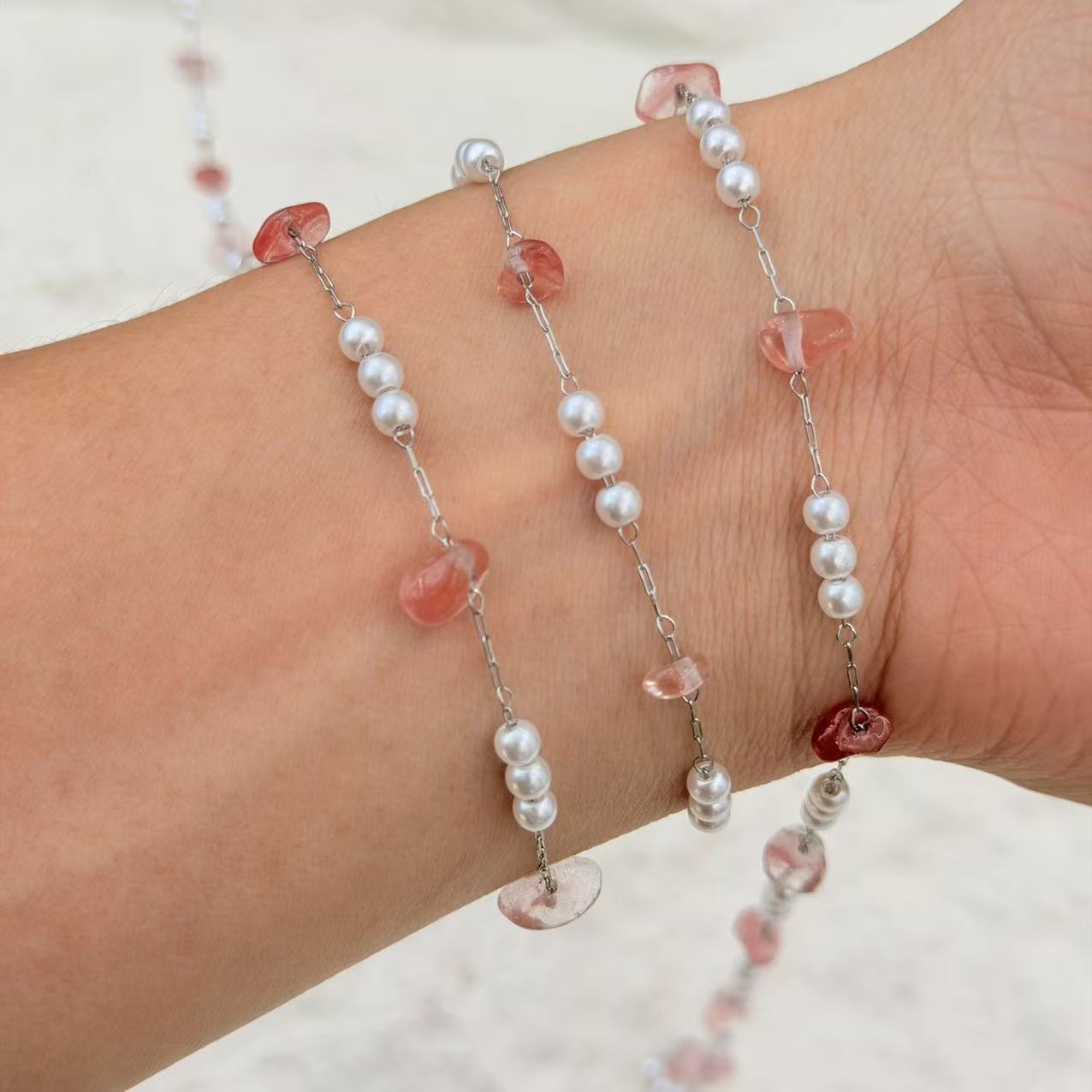 Cross-border strawberry crystal crushed stone bead chain, imitation pearl chain, handmade earrings, hair accessories, DIY accessories, semi-finished products Application Scenario