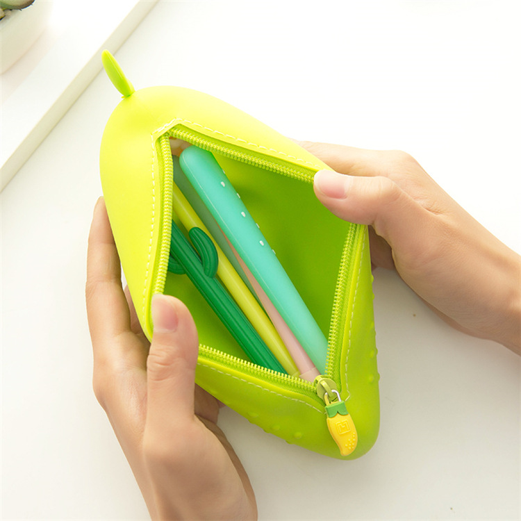 Mango silicone zipper pen case, large-capacity creative simulation fruit pen case, cute and personalized student stationery bag Specification image