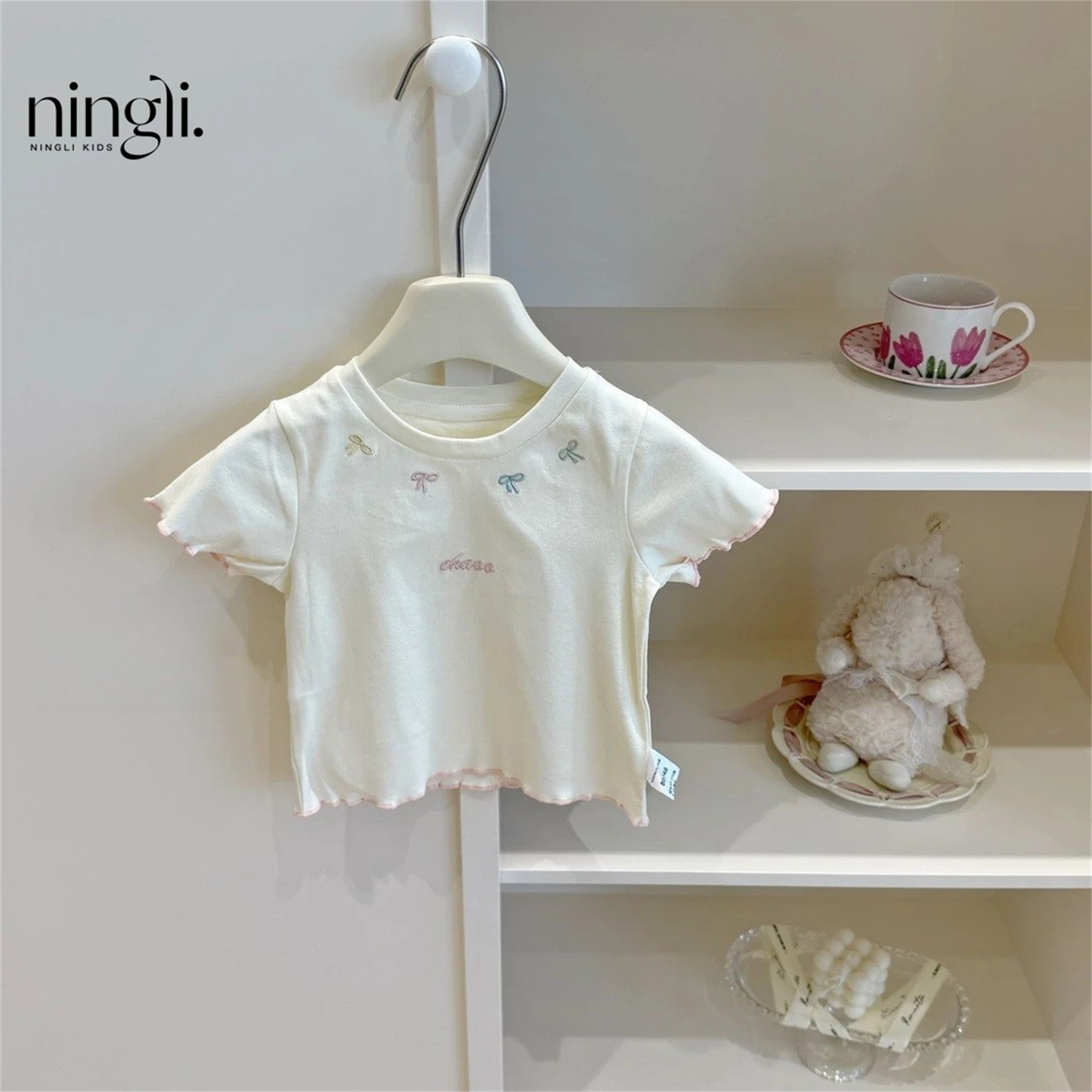 Ningli's new summer cherry blossom pink! The sweet and cool white and pink bow overalls T-shirt set for the baby girl is trendy Application Scenario
