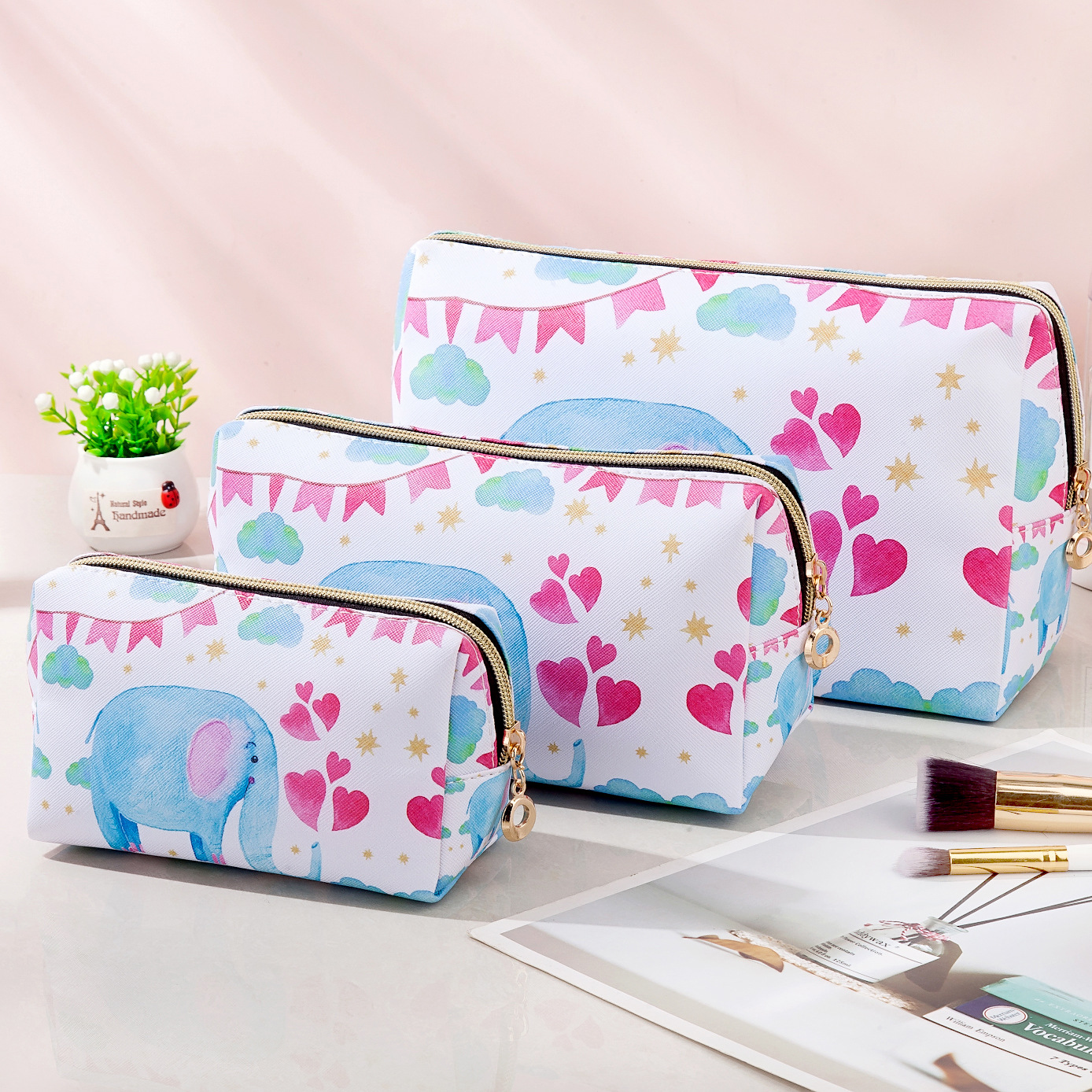 Cross-border portable large-capacity PU makeup bag, women's travel storage bag, waterproof clutch bag, size combination toiletry bag details Picture