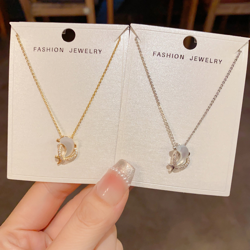 日韩时尚简约锆石贝母海豚吊坠项链女轻奢卡通可爱百搭锁骨链批发