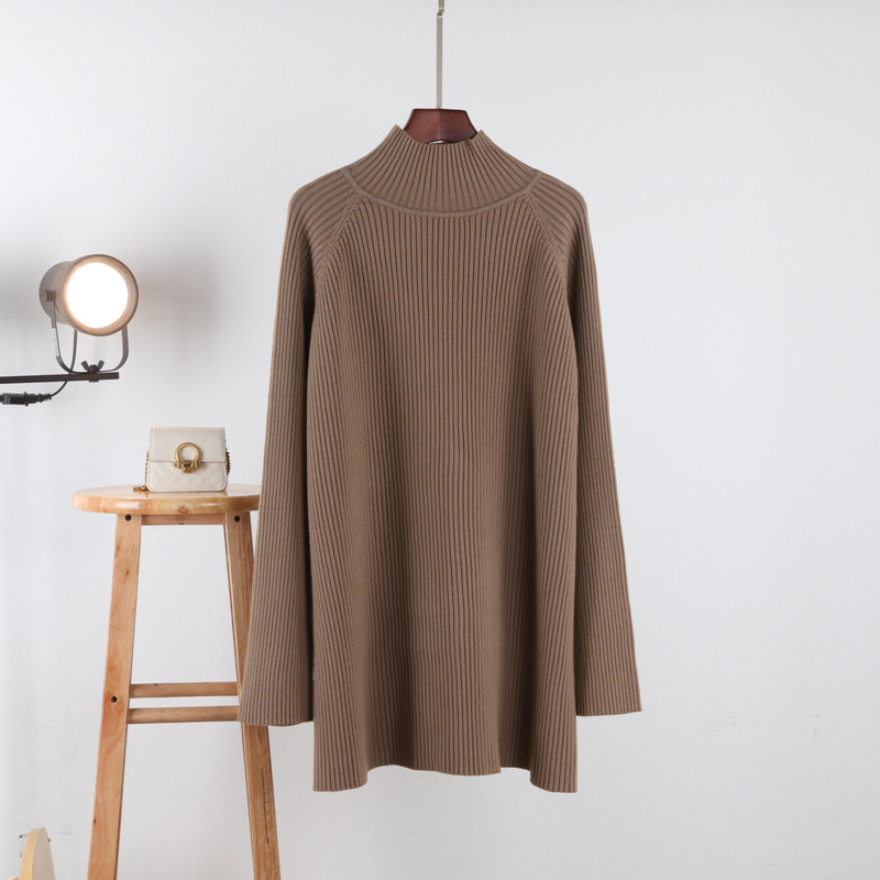This mid-length sweater is a loose and simple Korean style pullover for women in autumn and winter. Pair it with a thick and warm base knitted sweater for a trendy top Application Scenario