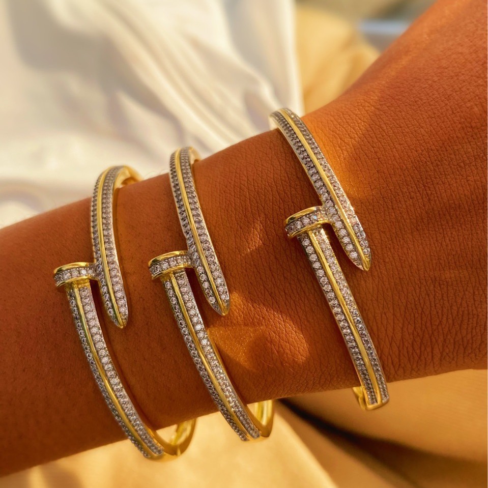 European and American cross-border simple and high-end nail bracelet, women's niche design sense, temperament, ins style, light luxury and versatile accessory full figure