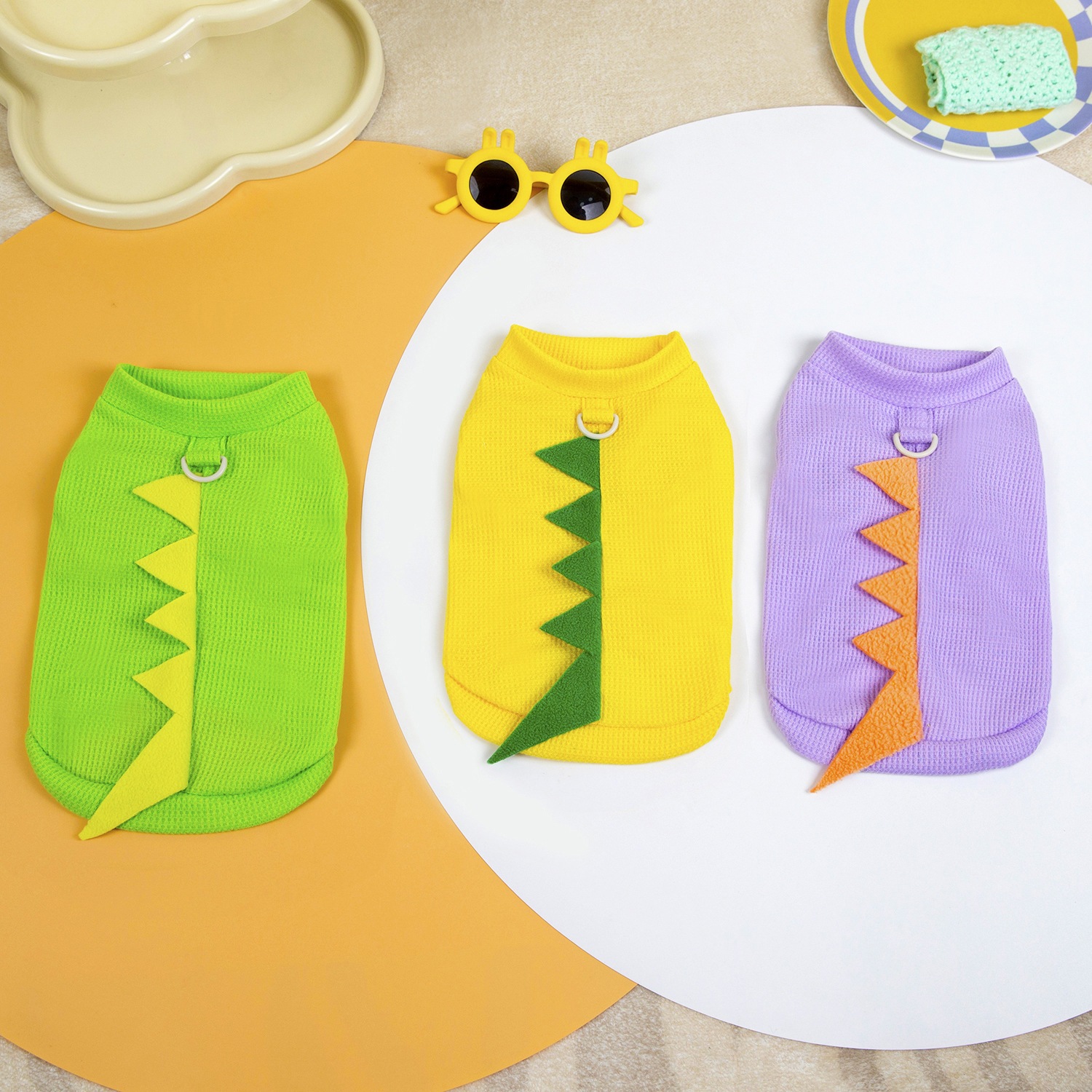 Pet clothes, dog clothes, cat teddy dog clothes, new spring and summer pet clothing, 25 dinosaur T-shirts