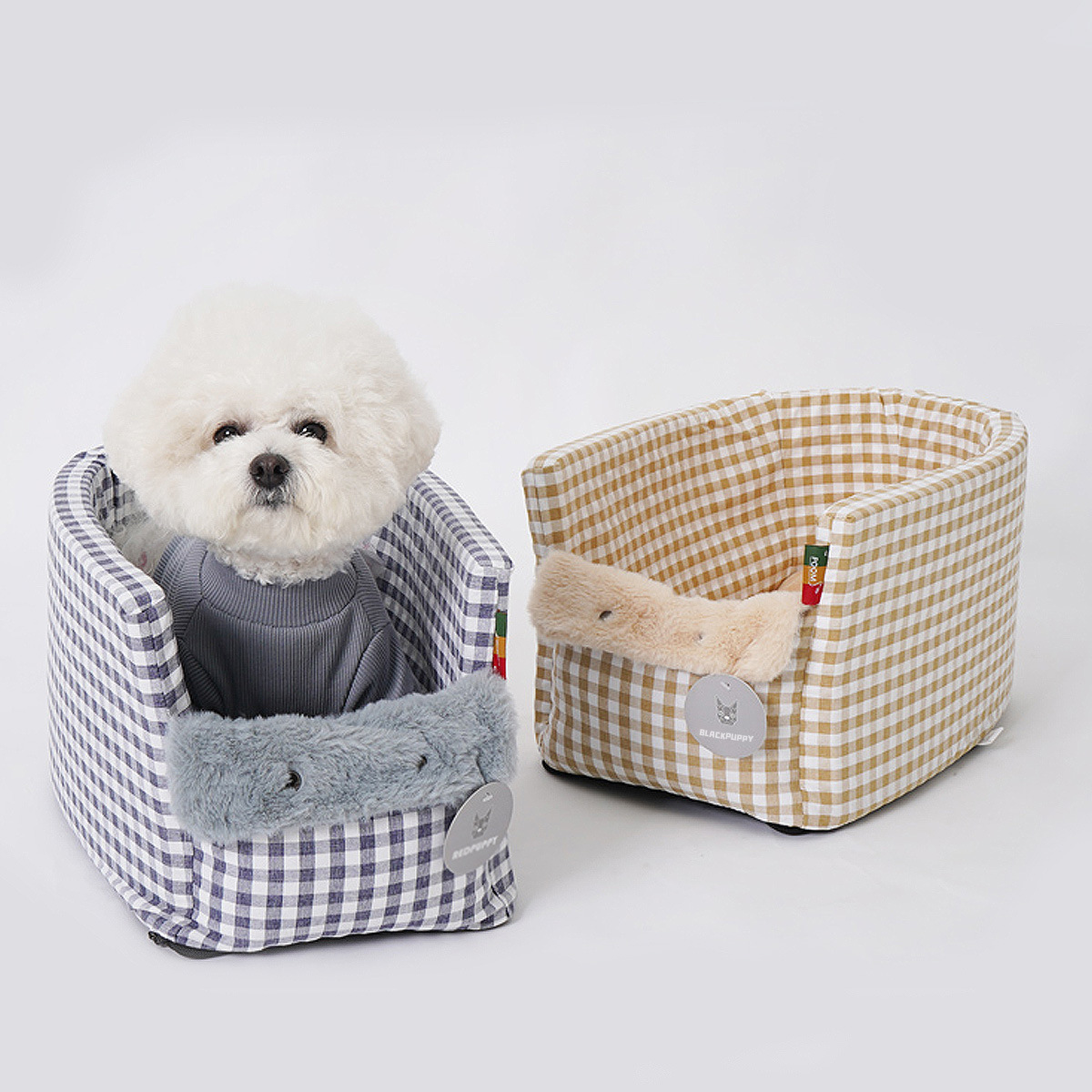 Korean version car central control cat bed, square checkered bed, all-season universal pet bed, small and medium-sized pet seat wholesale Application Scenario