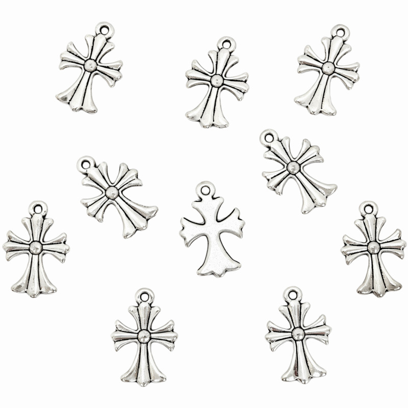 Retro alloy cross-shaped pendant, antique silver aged and diamond-encrusted Crochet style DIY handmade bracelet necklace accessory pendant Item Picture