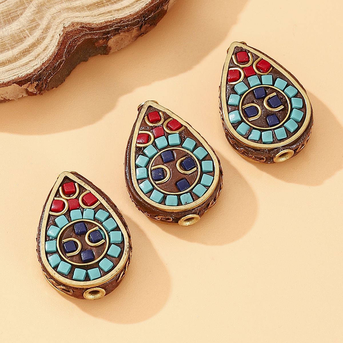Nepalese Bohemian-style hand-inlaid copper bead pendant, ethnic style DIY jewelry accessory, retro bucket bead details Picture