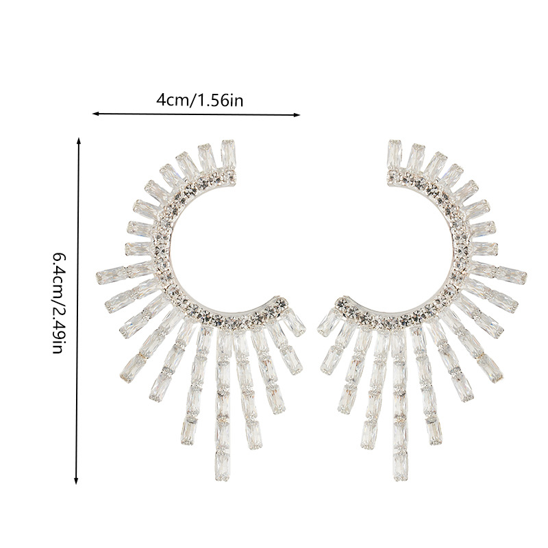 Factory direct sales, cross-border,  exaggerated C-shaped zircon earrings, European and American fashionable and trendy design sense  earrings sunflower-shaped accessories feminine claw chain earrings Item Picture