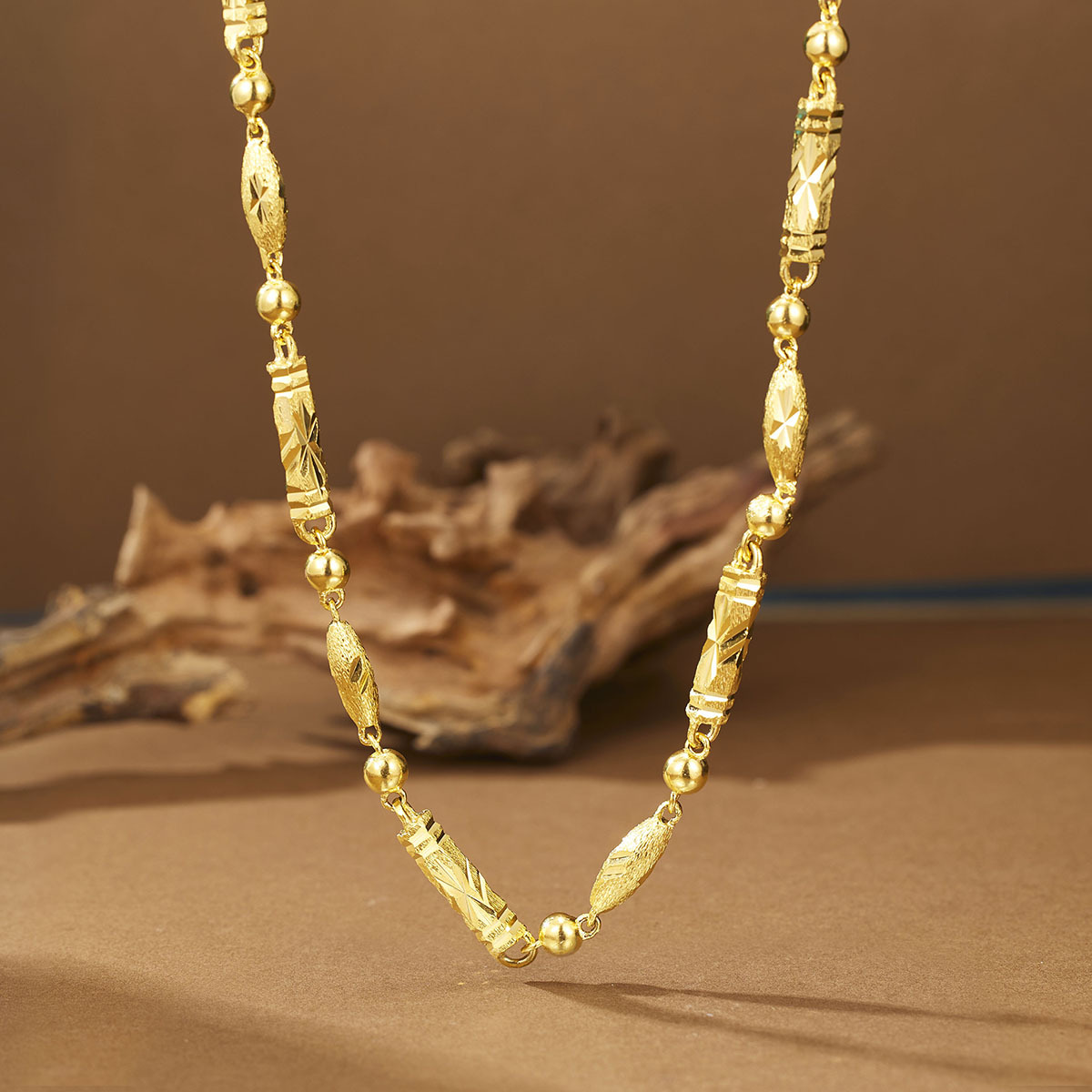 Copper gold-plated necklace, gold-plated men's chain, round beads, olive beads, car flower chain, new high-end foreign trade jewelry Application Scenario