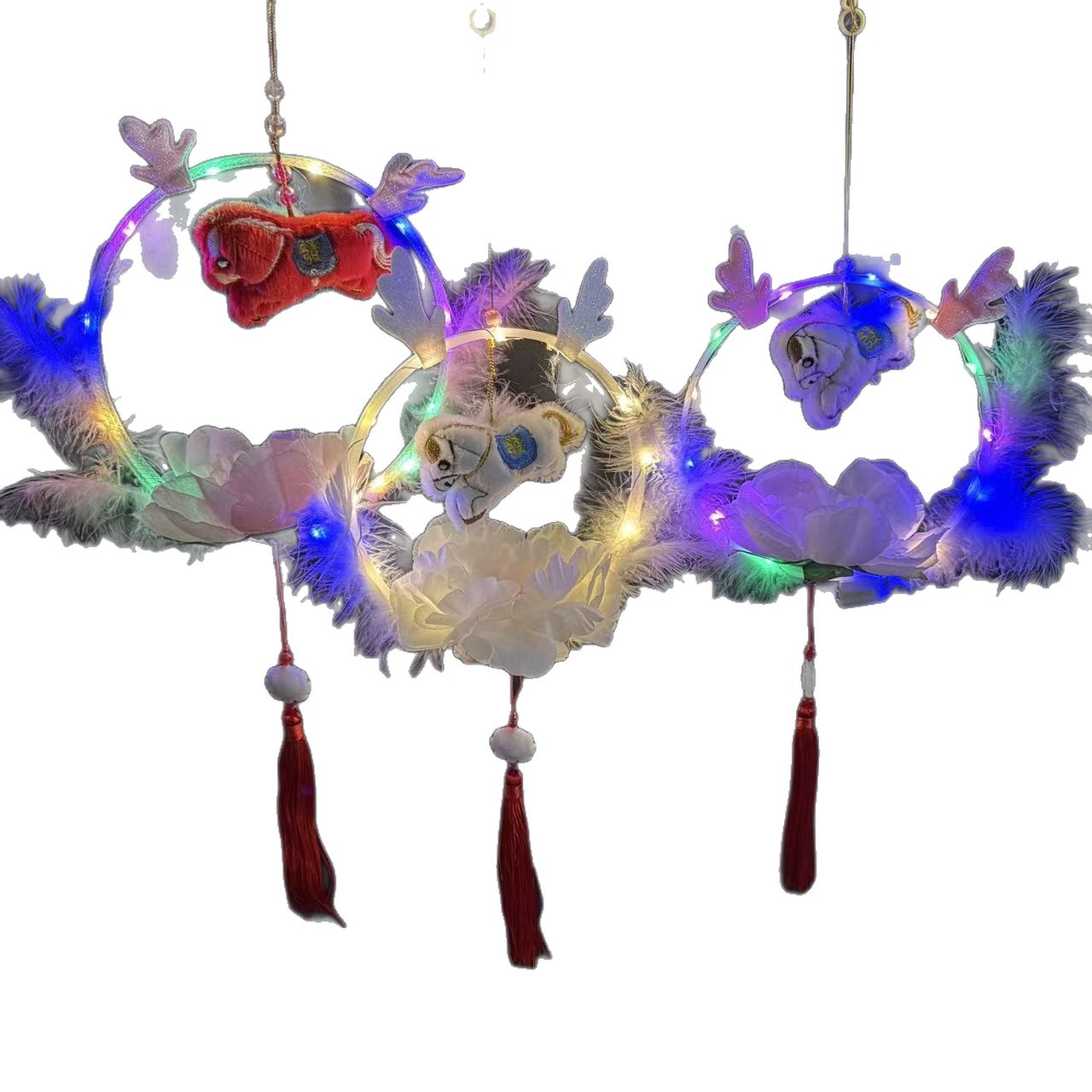 The new feathered Horse Year small lanterns of 2026 are bestsellers. They are set up at street stalls in scenic spots at night markets, shining brightly and selling well Item Picture