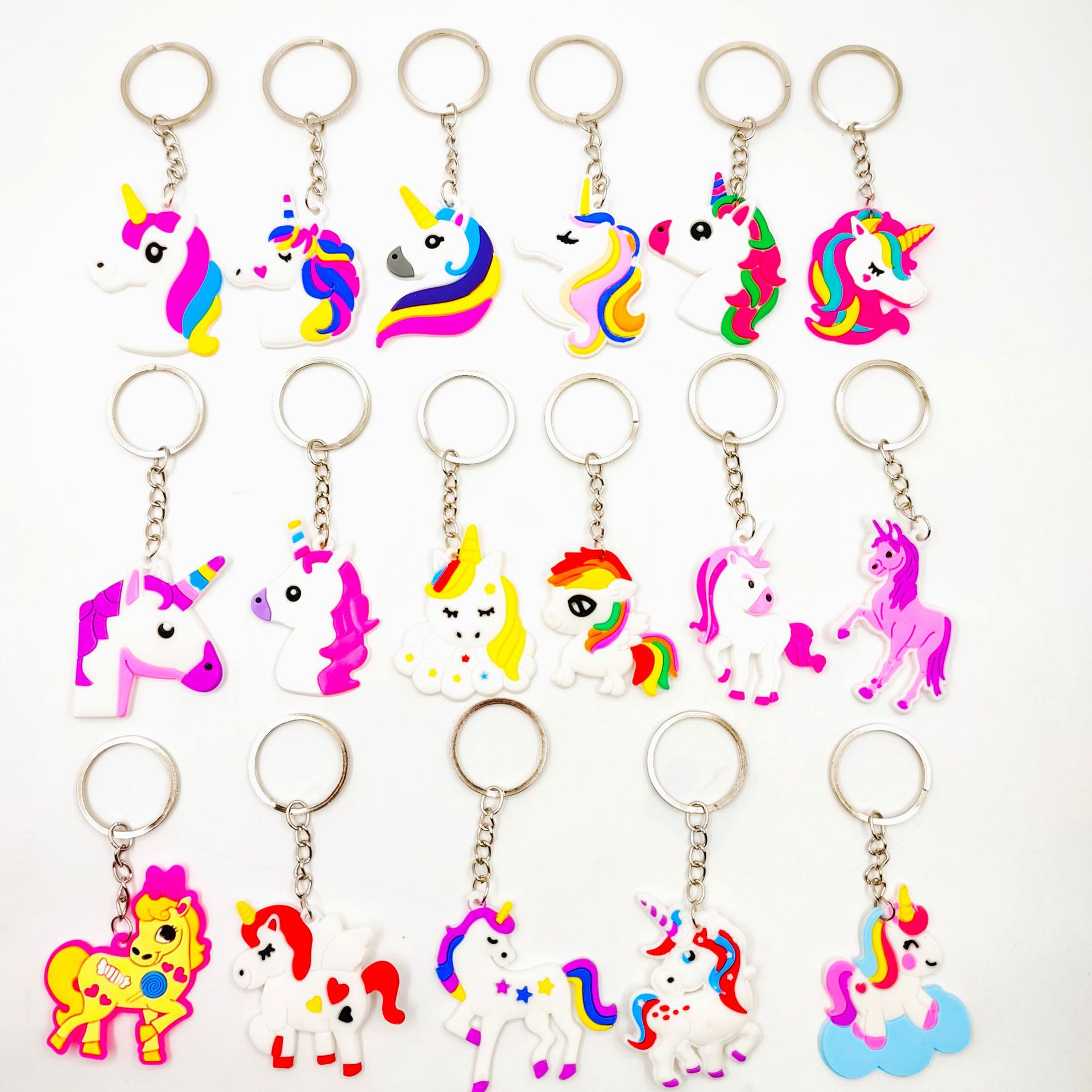 Crossover amazon unicornio llavero dibujos animados PVC soft adhesivo llavero colgante adornos fiesta de niños al por mayor Application Scenario