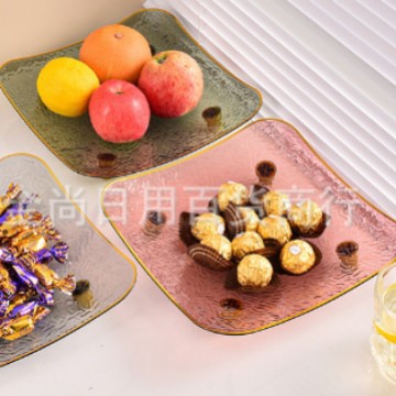 فلا-فلاكو فلاي، مع أطباق الفاكهة بالأرجل مع وجبات خفيفة من البندق Specification image