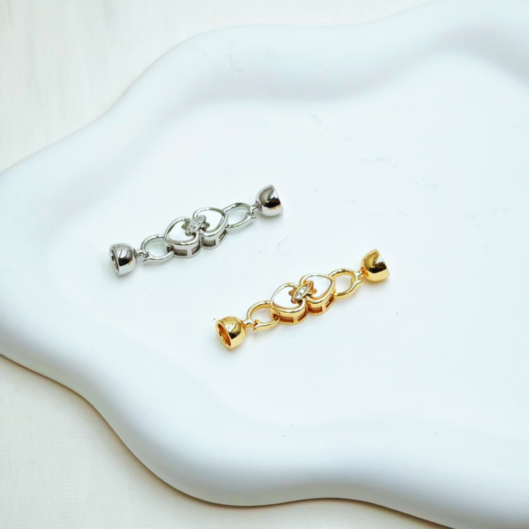 Gold-plated, color-preserving, and design-savvy zircon abalone with interlocking pearl buckles for DIY bracelet and necklace accessories Application Scenario