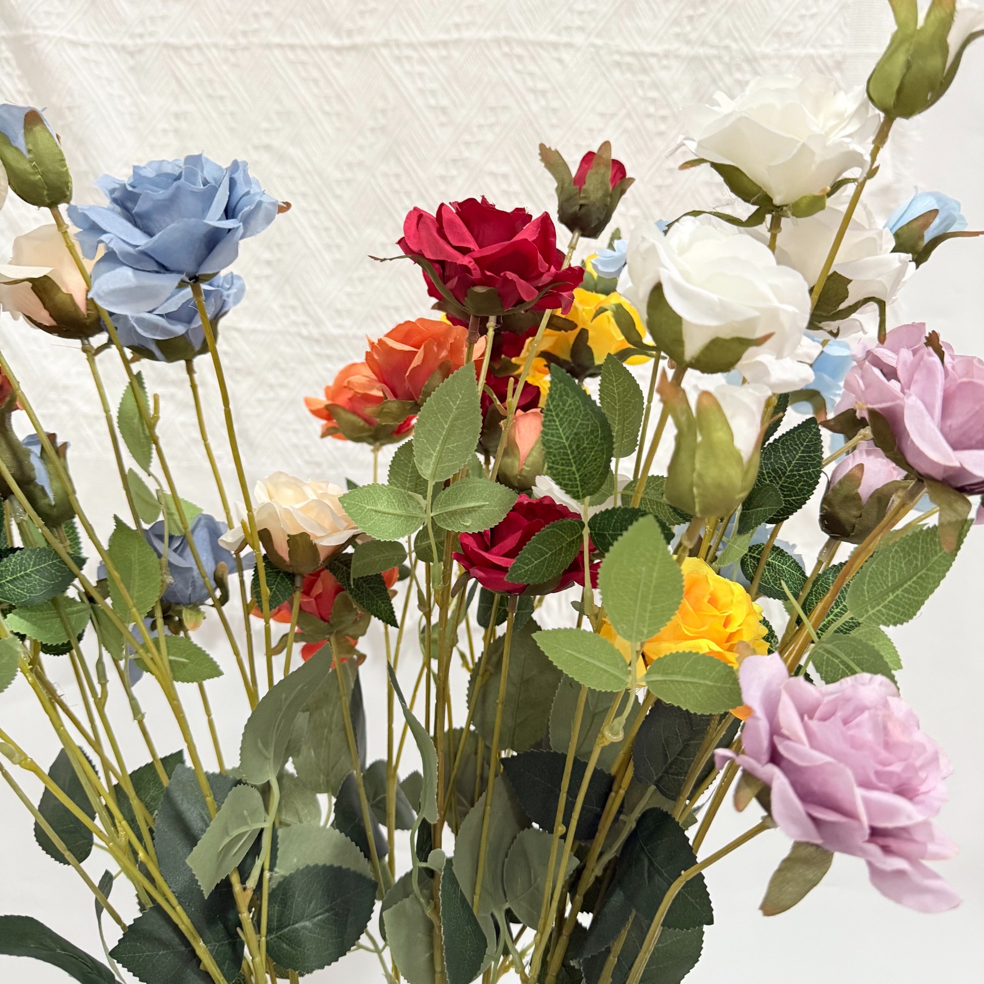 Multi-headed little rose, wedding flower materials, runway style, simulated flower DIY, flower arrangement, rural rose oil painting style, foreign trade Application Scenario