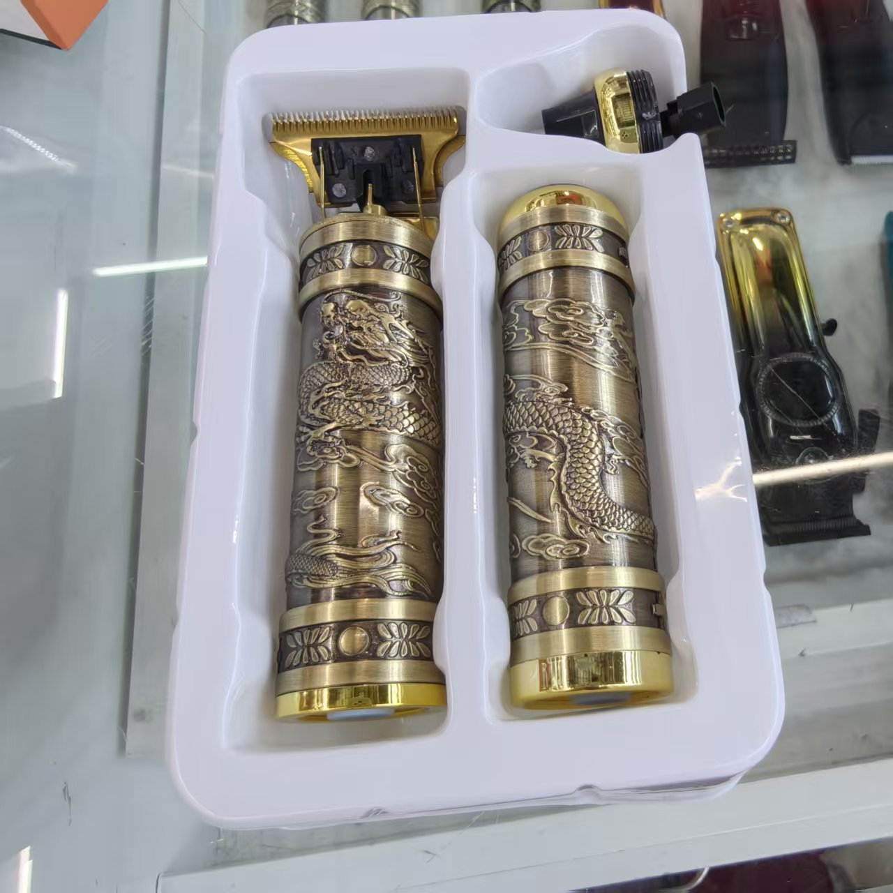 三合一电动剃须刀男士迷你便携充电式浮雕盘龙剃须刀鼻毛修剪器
