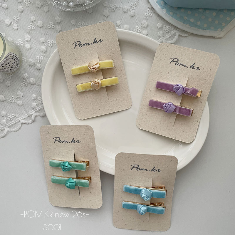 Autumn and winter velvet rose one-piece hair clip, simple and retro children's hair clip, sweet baby side fringe bangs clip for girls Specification image