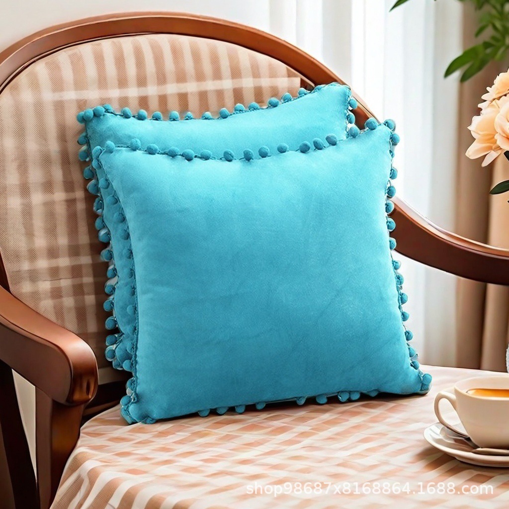 Ins-style solid-color pom-pom cushion cover, modern and simple velvet pillow, creative cushion cover, wholesale of pom-pom pillows Application Scenario