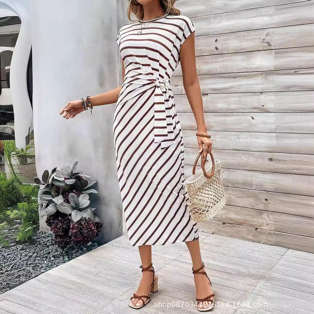 This cross-border, elegant, waist-tied, striped, round-neck, short-sleeved, long dress is a high-end women's dress for summer Application Scenario