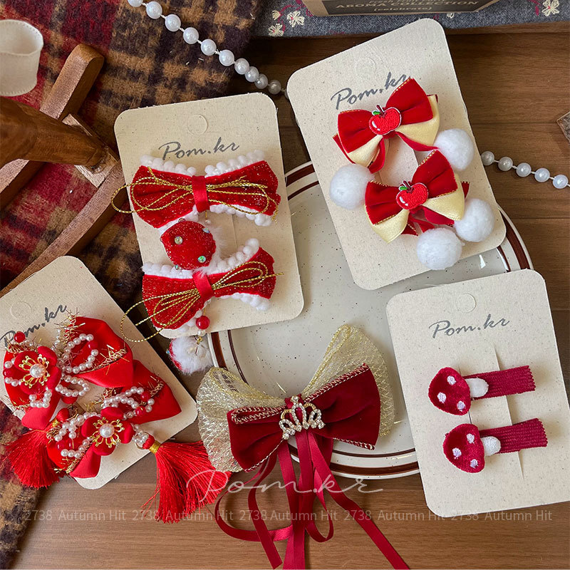 New Korean-style red New Year children's fabric hair clips, handcrafted side fringed bangs clips, paired sweet hair accessories Application Scenario