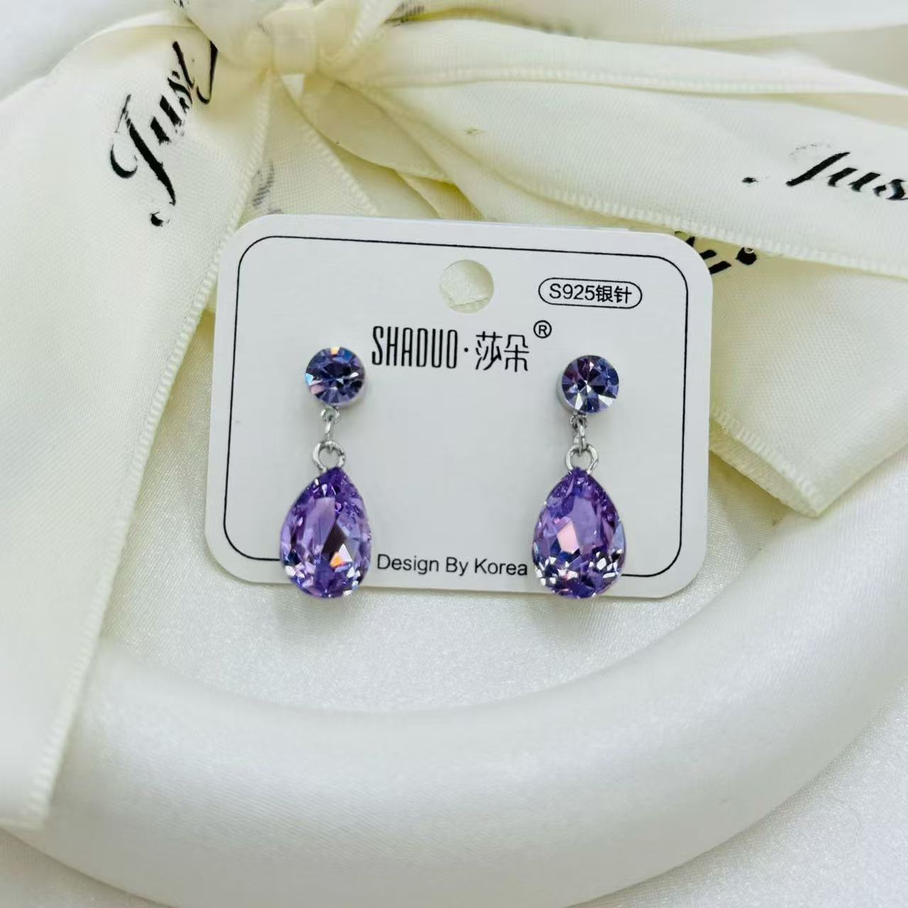 S925 Silver Needle Teardrop Crystal Earrings for Women, Korean style, fashionable and versatile, light luxury and elegant earrings, high-end earrings Application Scenario