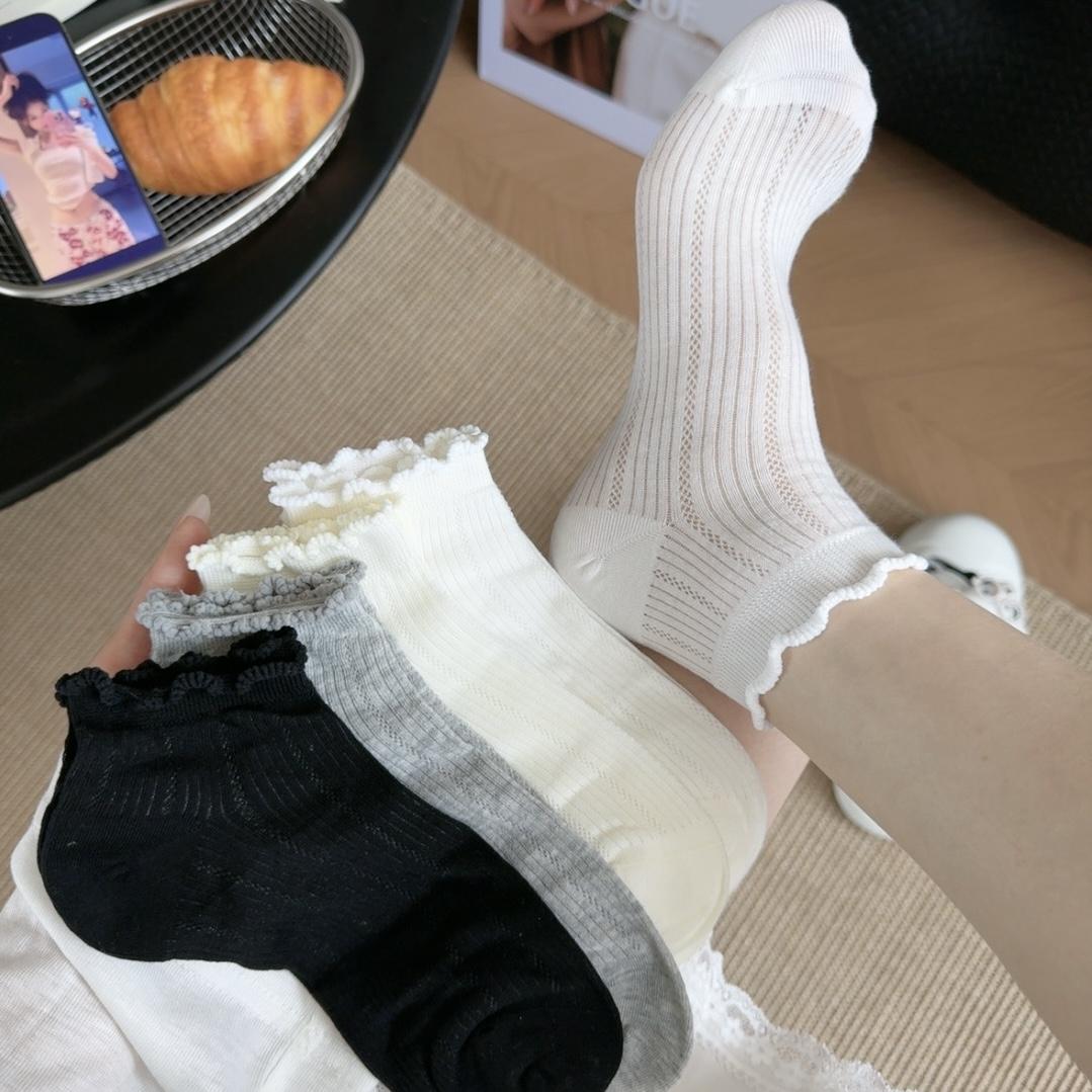 White lace pile socks for women's summer, thin mesh breathable mid-calf socks, school style, ballet style, black ear-trimmed socks