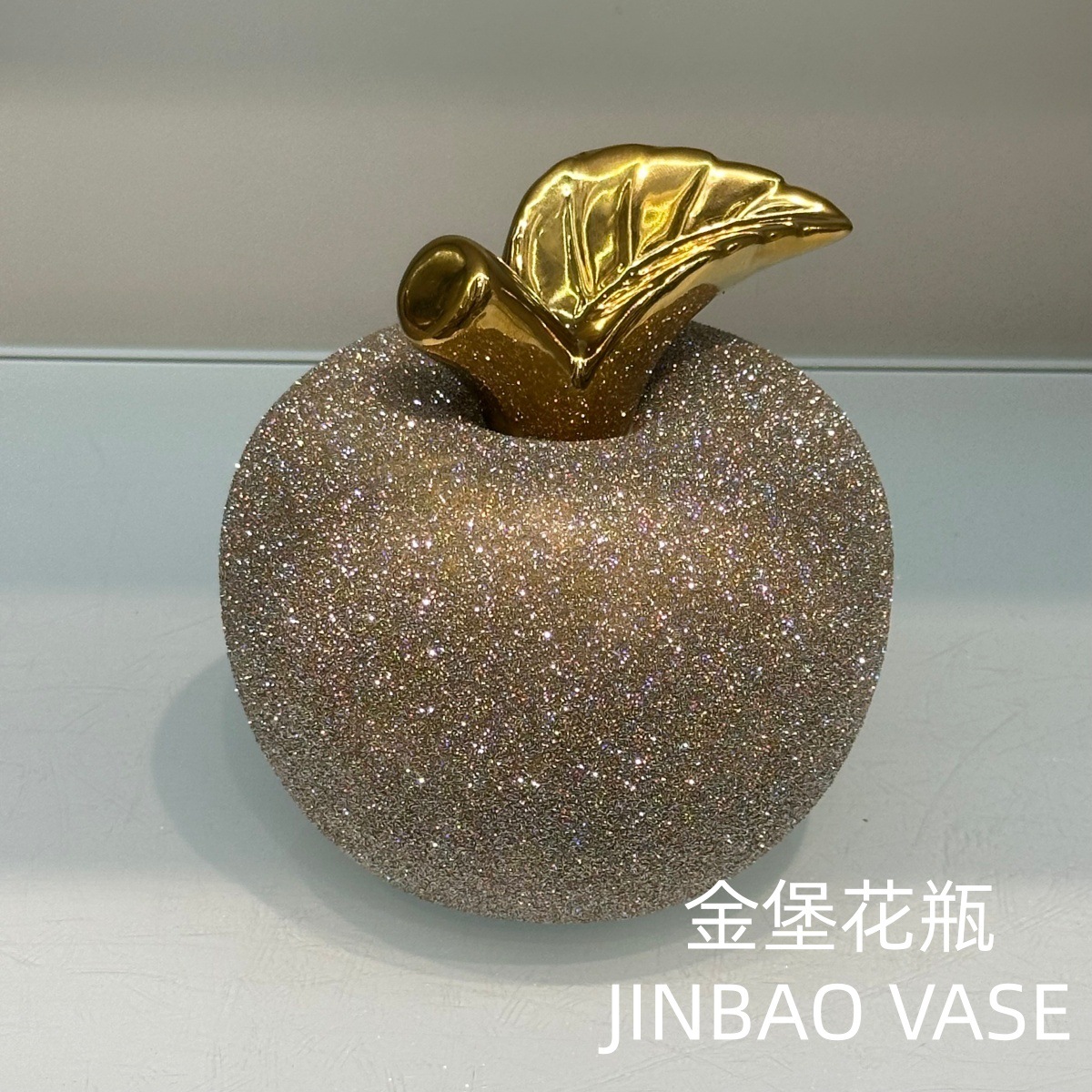 Light luxury high-end modern home handicrafts, electroplated gold sand ceramic ornaments for the wine cabinet decoration in the living room entrance hall of the moving house Application Scenario