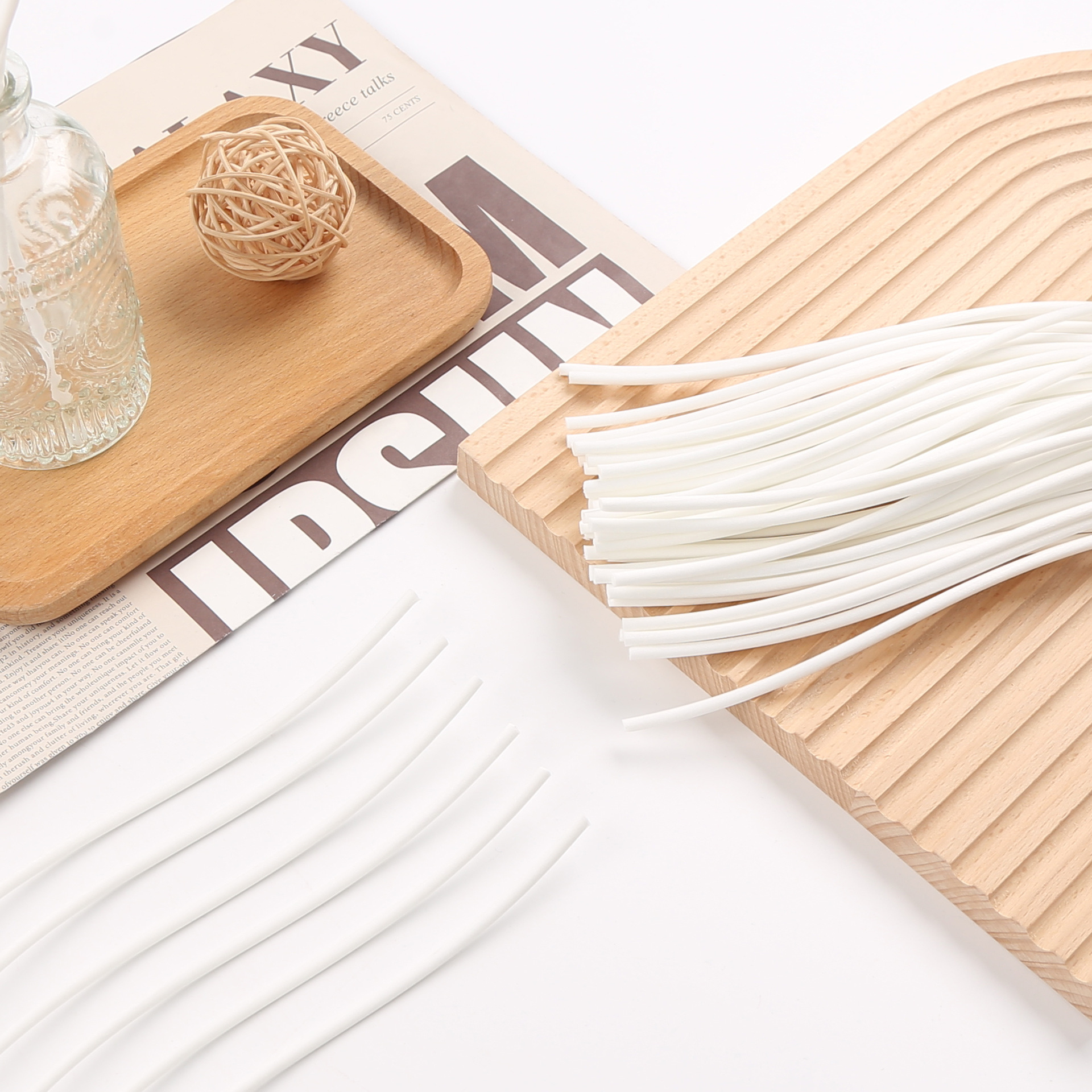 白色弯曲纤维香薰棒阿拉伯香薰机香氛机精油香熏机