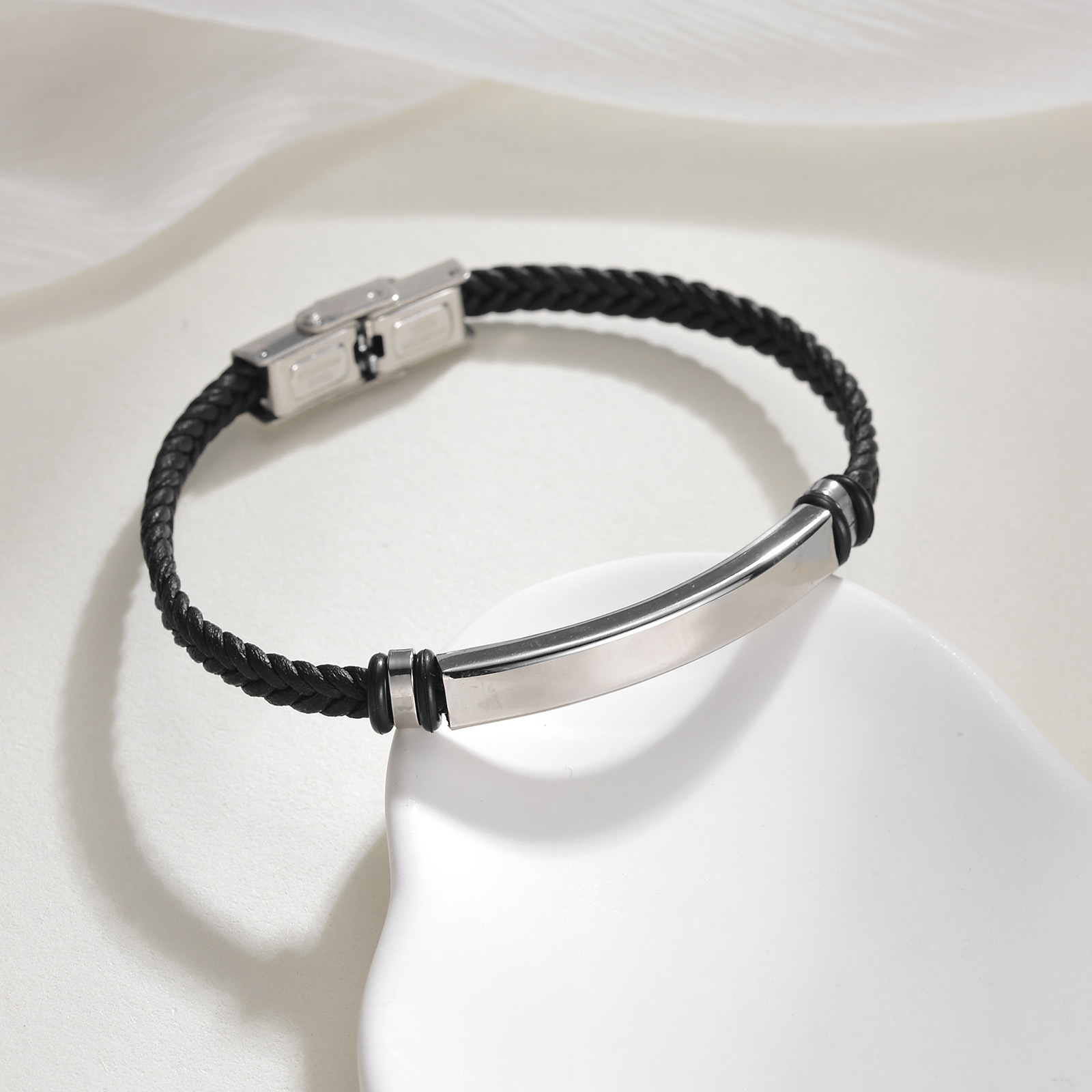 European and American cross-border Amazon classic imitation leather bracelet for women, twisted braided bracelet, couple bracelet, can be engraved with LOGO Specification image