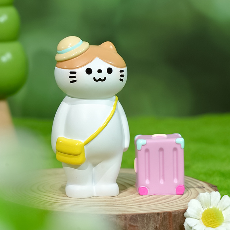 Let's go now. Cute cartoon blind boxes, graduation gifts, creative figurines, office decorations and other items in stock Specification image