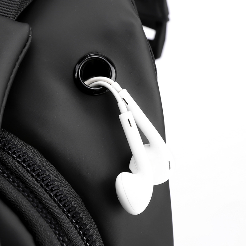 New cross-border men's chest bag, casual large-capacity single-shoulder crossbody bag, Korean-style motorcycle bag, water-resistant trendy backpack Specification image