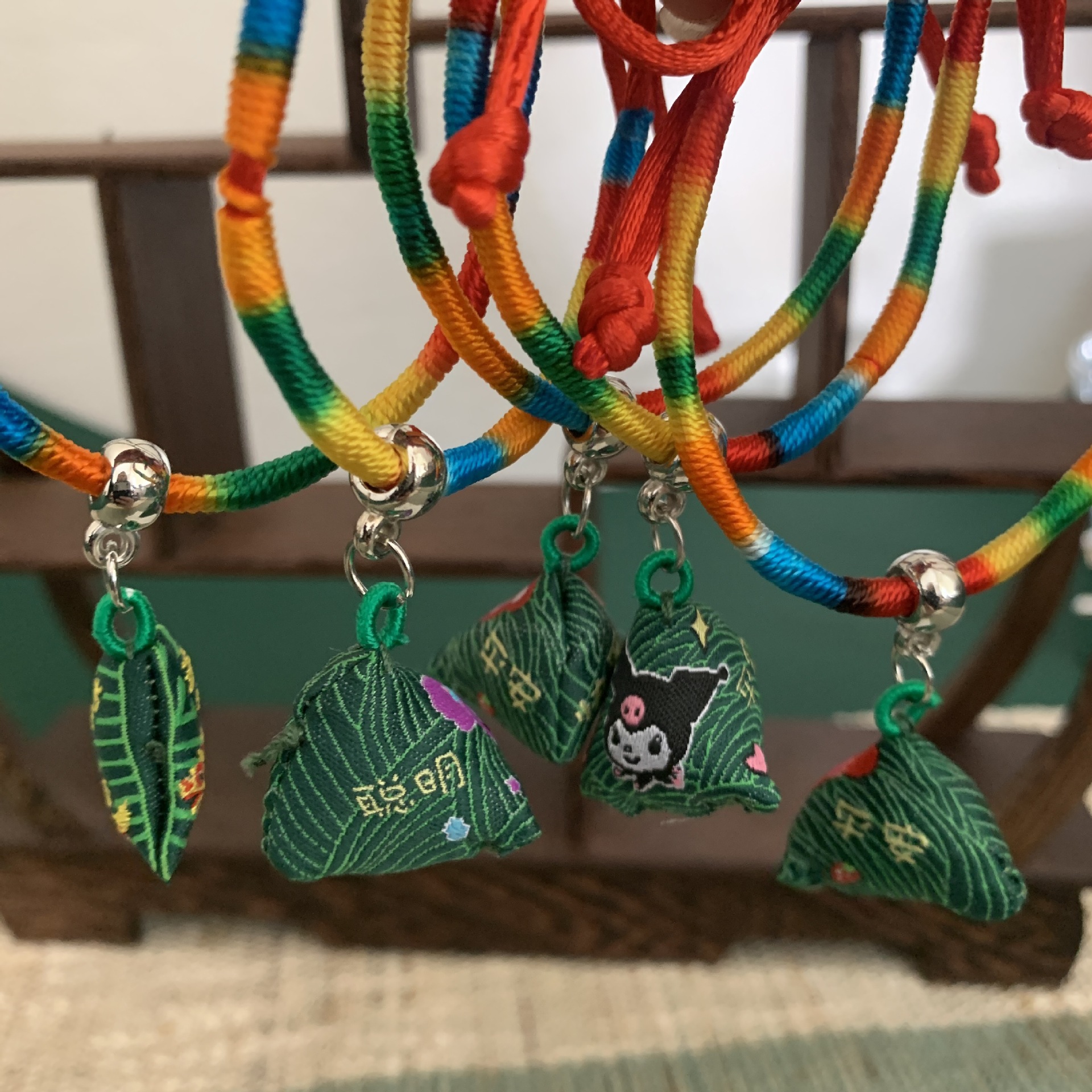 Wholesale of colorful rope bracelets for the Dragon Boat Festival, 2024 new style, hand-woven finished bracelets for children, babies, infants and adults Application Scenario