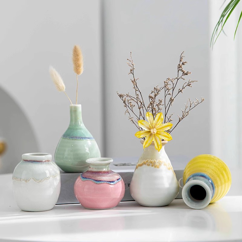 2025 Jingdezhen Ins-style creative Nordic modern simple home Decoration, fresh and artistic ceramic mini