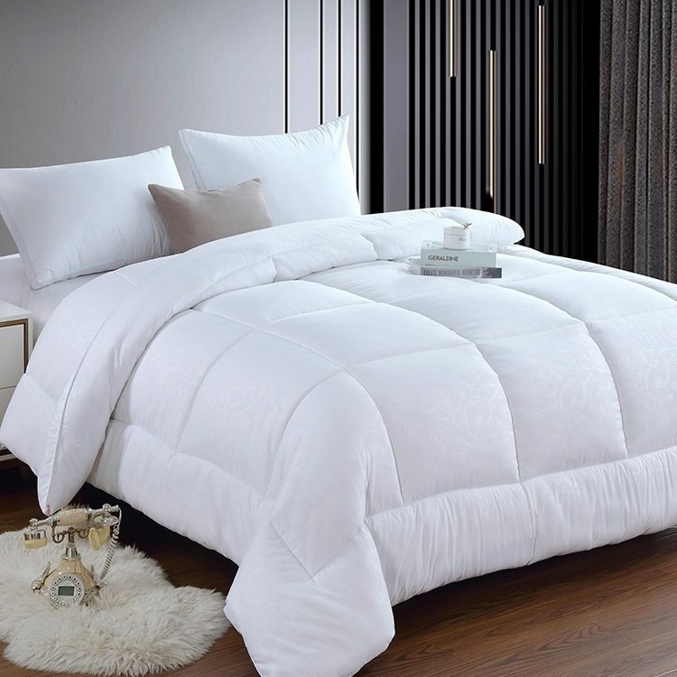 Hotel supplies: winter quilts, quilt cores, thickened warm cotton quilts, spring and autumn quilts, hotel quilts, gifts, group purchase, wholesale and agency details Picture