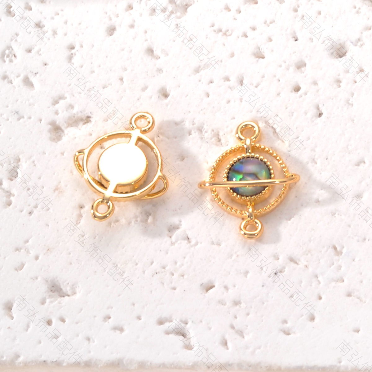 Copper-plated 18k gold pearl necklace pendant with abalone, shell and planet tag, high-end DIY jewelry accessory Application Scenario