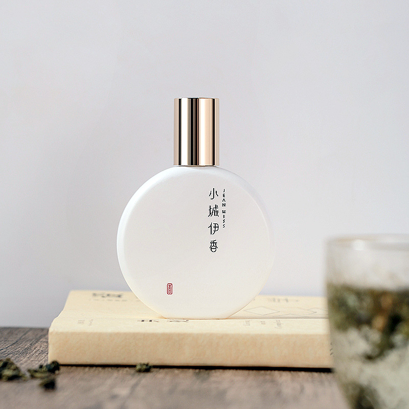小城伊香新品氤氲茶香香水小众平价网红女士香水抖音同款一件代发