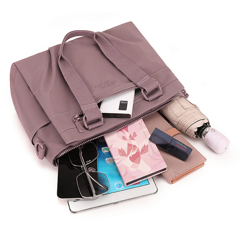 New handbag style: women's single-shoulder bag, multi-layer crossbody bag, large-capacity tote bag Application Scenario