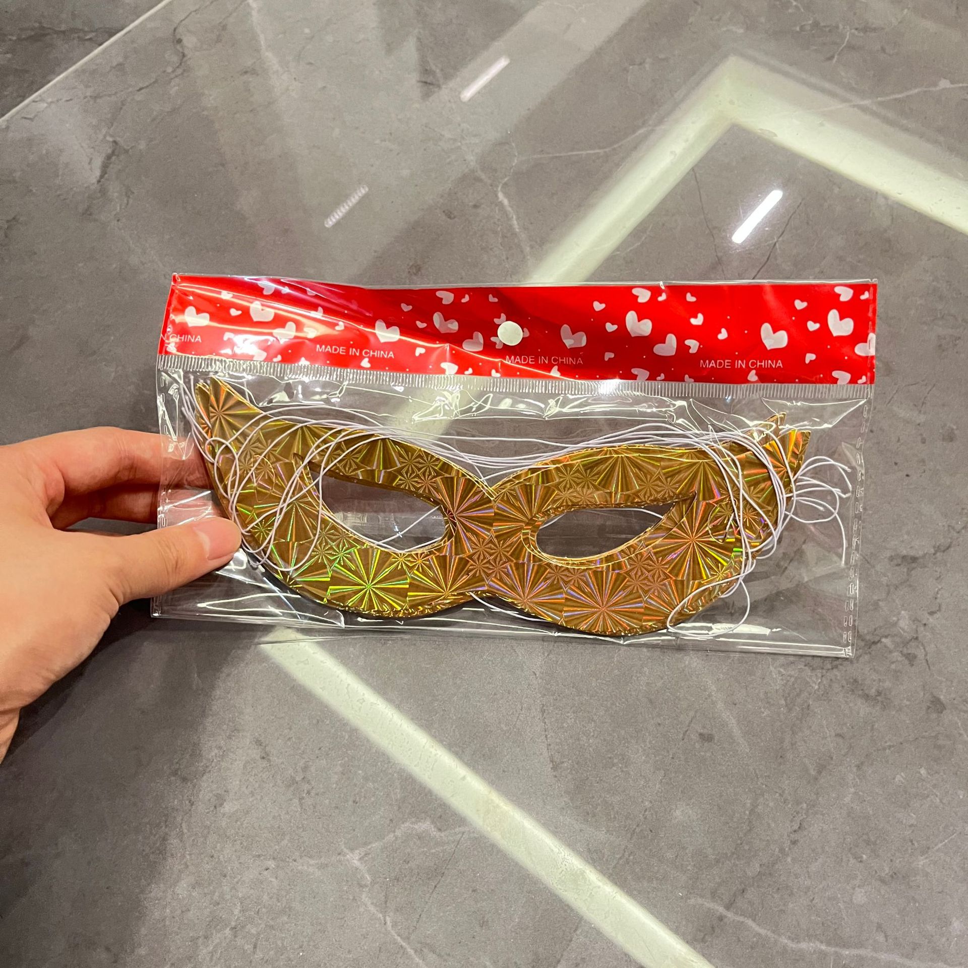 Dance party masks, Halloween single-layer paper eye masks, birthday and festival celebration supplies, party makeup, dance party masks Application Scenario