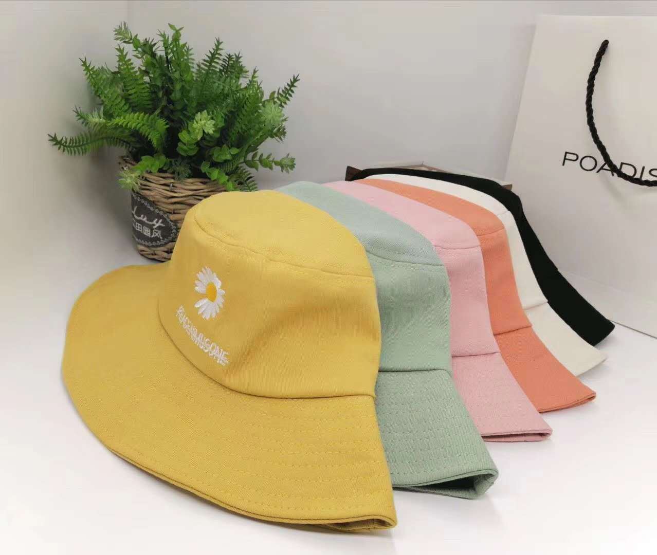 A fisherman's hat with Daisy embroidery, sweet and cute Korean version, sunshade, versatile for students, sun protection, and internet-famous basin hat Item Picture