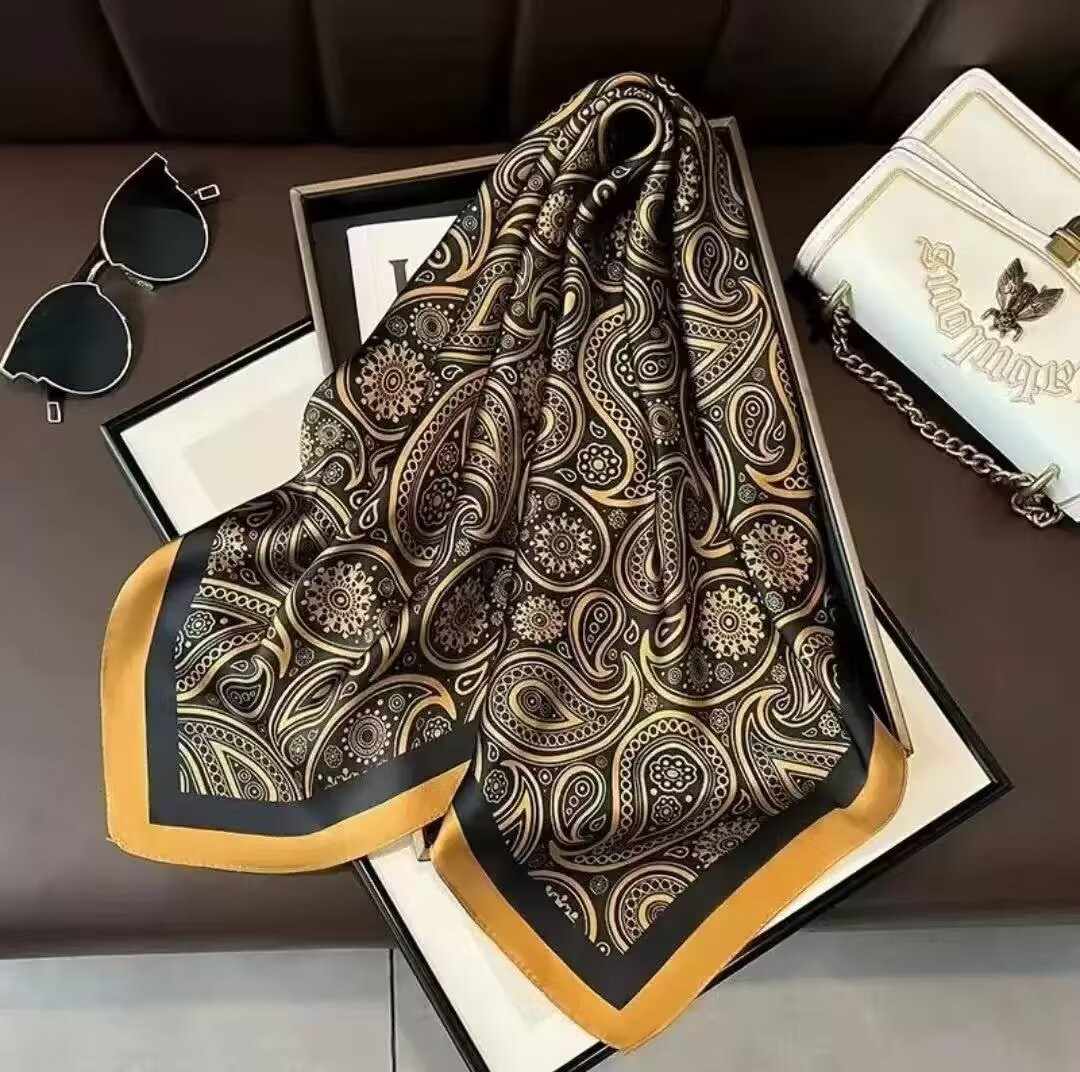 小方巾丝巾女春秋冬季护颈围脖子领巾纱巾薄缎面70x70